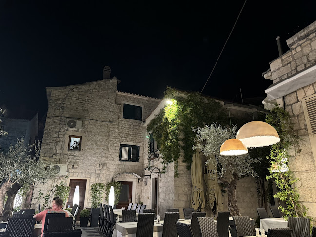 Vukovarska ul. 2, 21220, Trogir