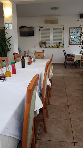 D8 15, 23244, Starigrad