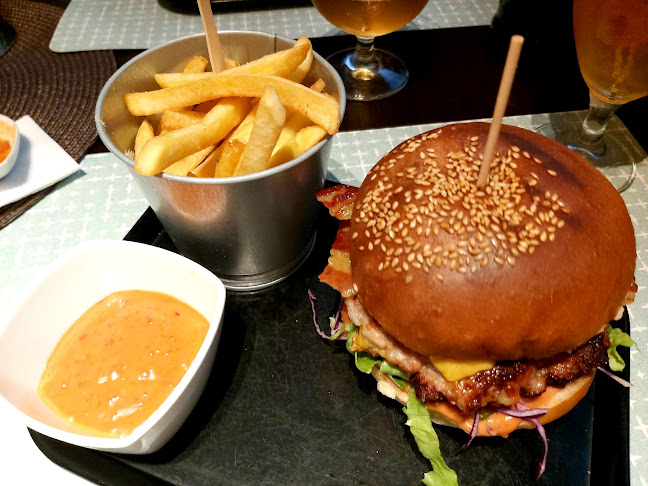 Opinii despre Mag Burger & Bistro în Zagreb - Gastronomija i ugostiteljstvo