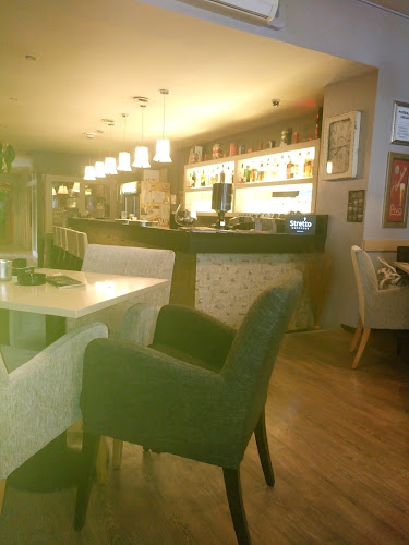 London Bar - Đakovo