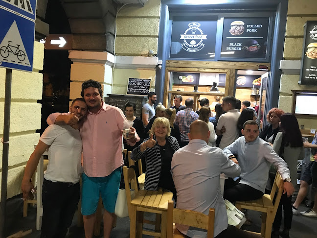 Street food "The Passage + by Luka - Zagreb