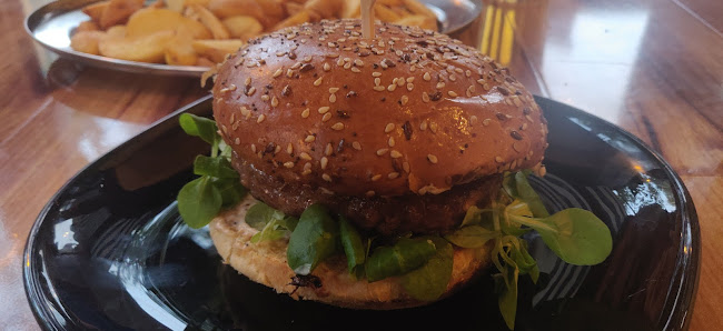 Pakoštanska ul. 5, 10000, Zagreb