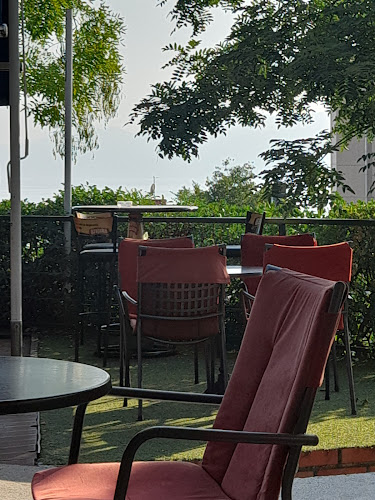 Caffe bar Alibi - Gastronomija i ugostiteljstvo