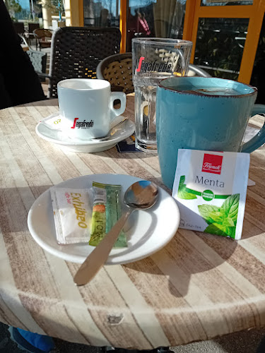 Opinii despre Exhibeo bar în Split - Gastronomija i ugostiteljstvo