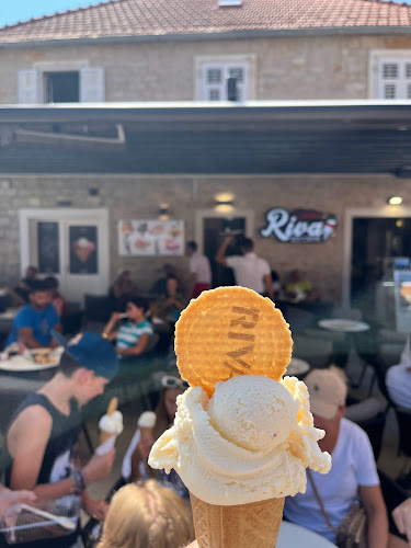 Hvar, Trg hrvatskog narodnog preporoda, 21465, Jelsa