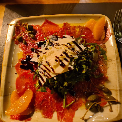 Bistro&Pizzeria Public - Gastronomija i ugostiteljstvo