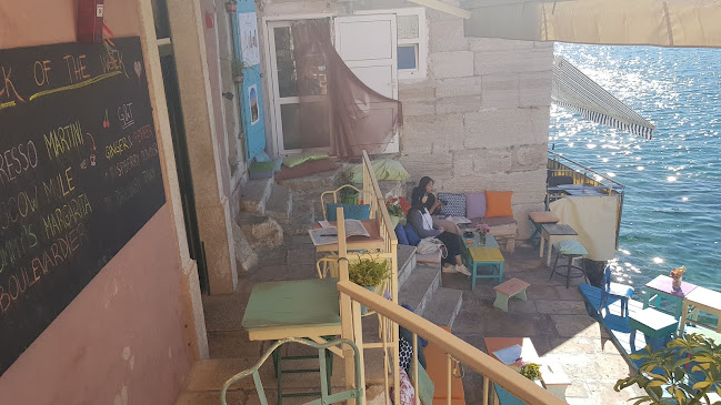 Comentarii opinii despre Secret Escape Bar