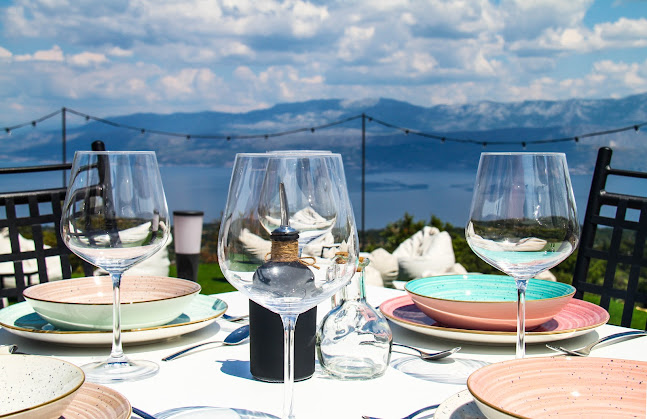 Opinii despre Cava Brač în Škrip - Gastronomija i ugostiteljstvo