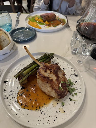 Comentarii opinii despre Forty Four Restaurant