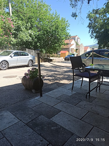 Restaurant fast food Rodo