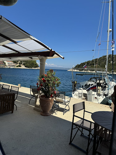 Triton Restaurant - Lastovo