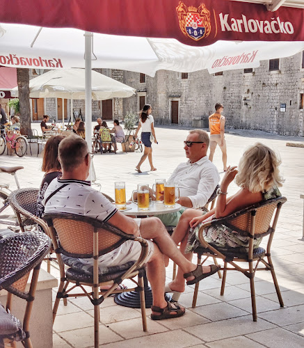 M&M bar - Stari Grad