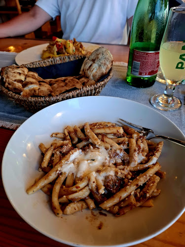 Restaurant Mirakul Vela Luka - Gastronomija i ugostiteljstvo