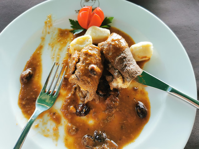 Lovačka kuća Sokolovac - Gastronomija i ugostiteljstvo