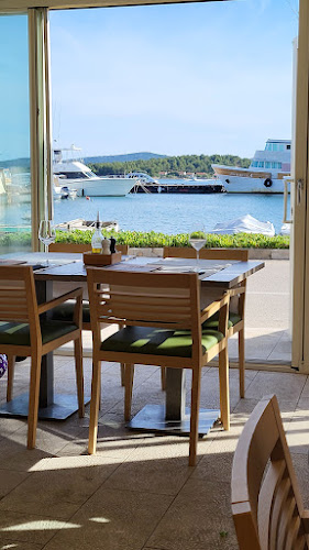 TORETA Cafe & Restaurant - Turanj