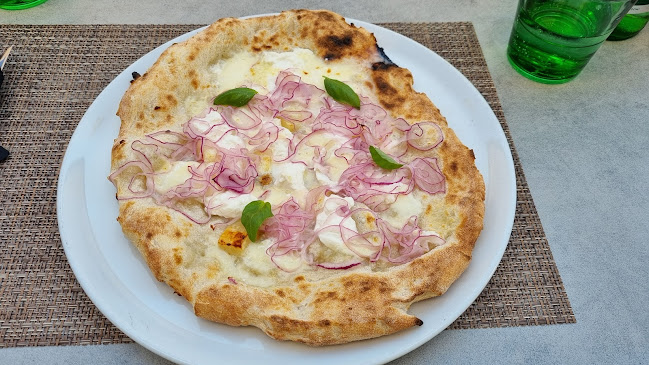 Opinii despre Pizzeria Bistro Peperoncin în Supetar - Gastronomija i ugostiteljstvo