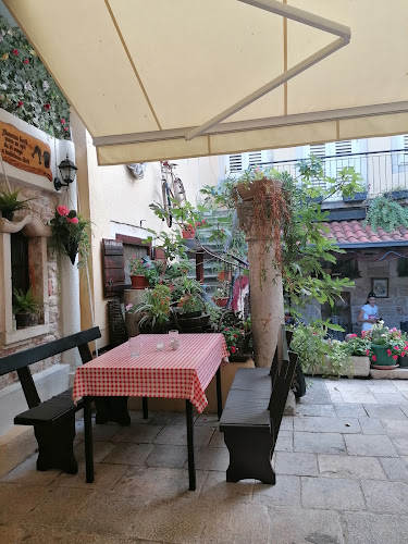 Comentarii opinii despre KONOBA Karuba