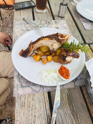 Pirates Grill Garden