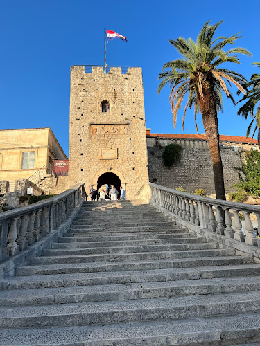 Zak - Gastronomija i ugostiteljstvo