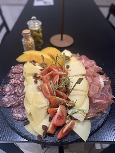 Caffe Wine & Food Bistro Melody