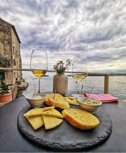 Opinii despre Revera în Rovinj - Gastronomija i ugostiteljstvo