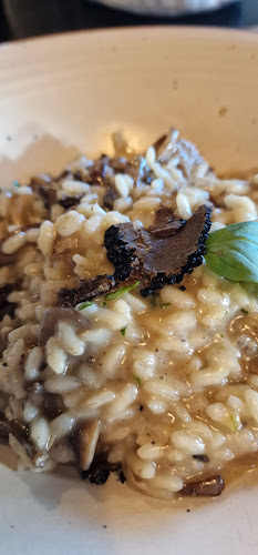 La Pentola Trattoria Makarska - Gastronomija i ugostiteljstvo