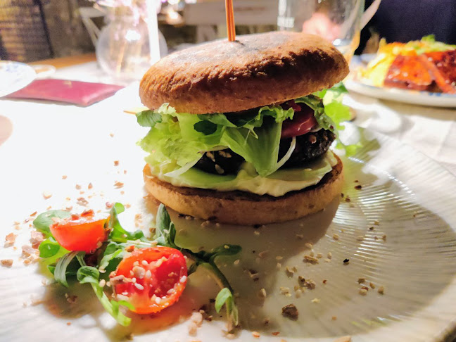 Ul. Dinka Dokule 2, 51280, Rab