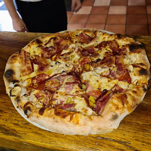 Pizza Nova Poma - Gastronomija i ugostiteljstvo