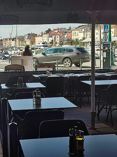 Opinii despre Kefi & Hook în Mali Lošinj - Gastronomija i ugostiteljstvo