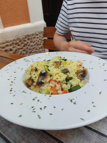 Comentarii opinii despre Konoba Dalmatino