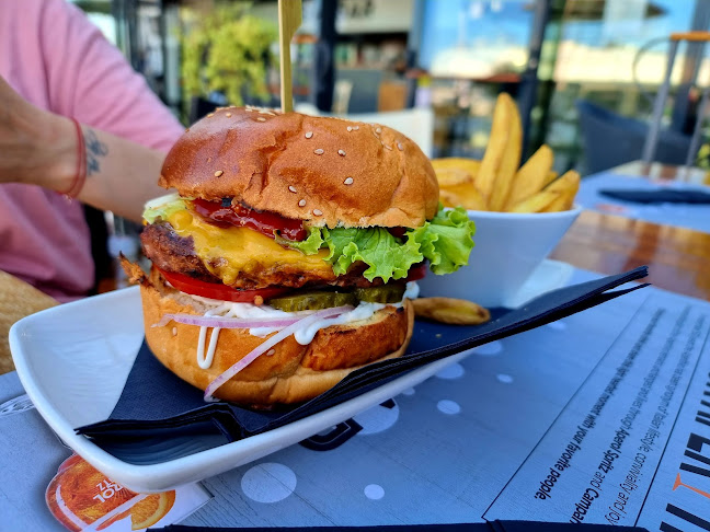 Comentarii opinii despre SidiBar, restaurant, sports & music terrace