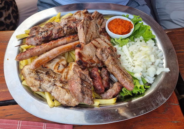 Konoba Vinišće - Gastronomija i ugostiteljstvo