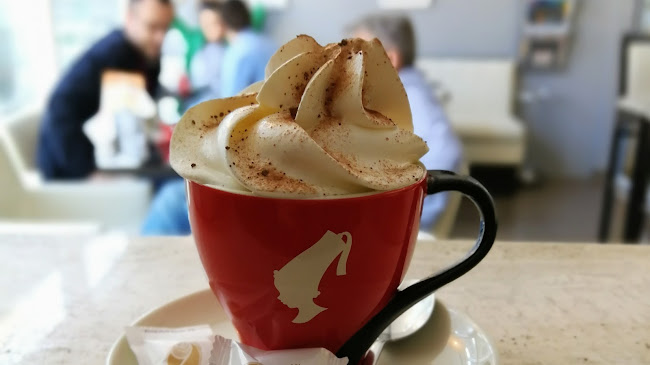 Opinii despre Roses & Coffee caffe bar în Zagreb - Gastronomija i ugostiteljstvo