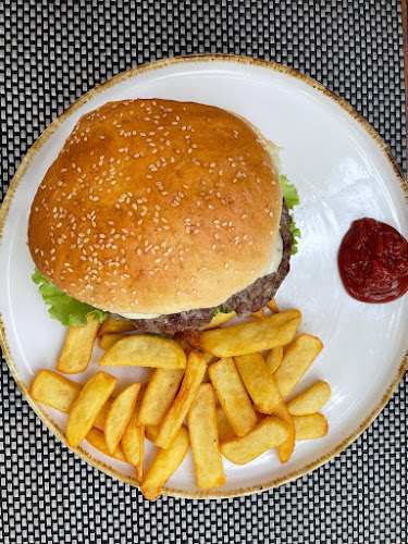 Šetalište Marka Marojice 11, 20207, Mlini