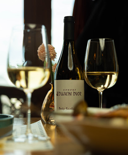 Trumbićeva obala 6, 21000, Split