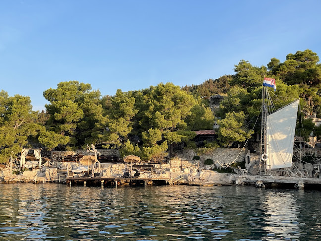 Rt Mlaki rat 1, 21460, Stari Grad