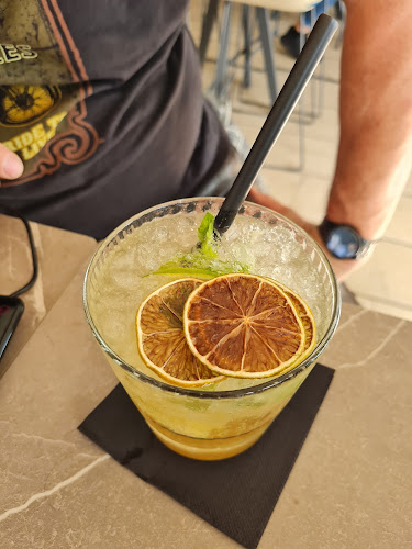 Comentarii opinii despre Nautica Bar