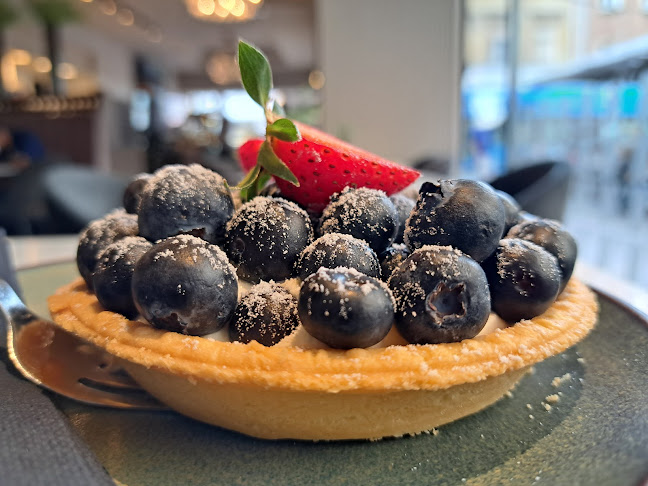 Oranž Bistro & Wine Bar