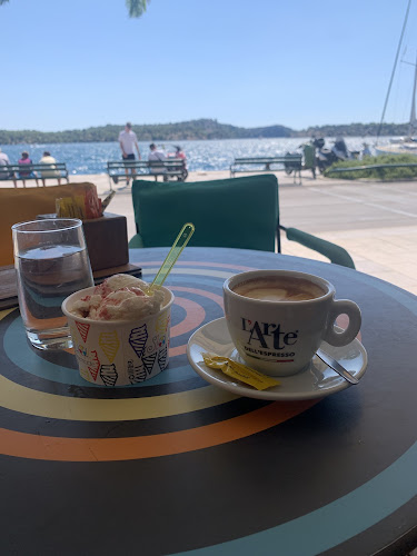 Opinii despre B 059 în Šibenik - Gastronomija i ugostiteljstvo