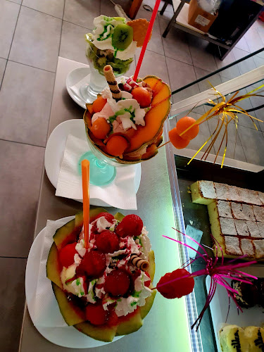 Opinii despre Slastičarna Plavi 9 în Karlobag - Gastronomija i ugostiteljstvo