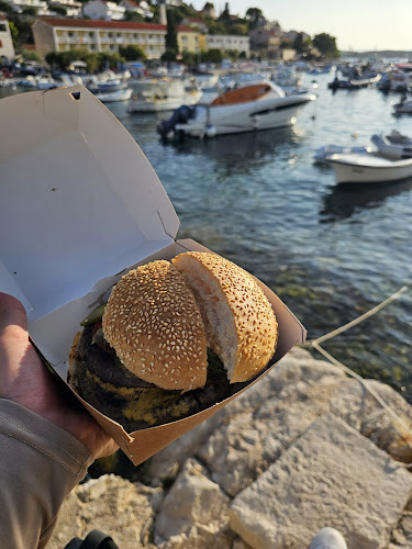 Opinii despre Fast Food Big Bang în Hvar - Gastronomija i ugostiteljstvo