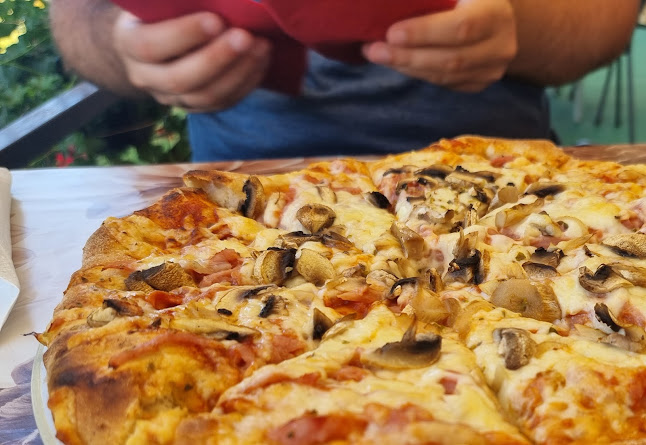 Opinii despre Restoran i smještaj Bumerang în Otočac - Gastronomija i ugostiteljstvo