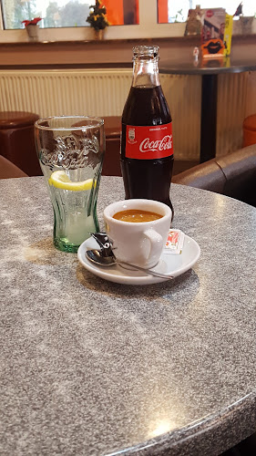 Opinii despre Caffe bar Paladium în Karlovac - Gastronomija i ugostiteljstvo