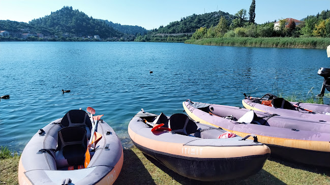 Opinii despre Beach Bar Capitano în Baćina - Gastronomija i ugostiteljstvo