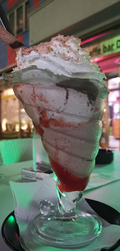 Slastičarnica Dora - Gastronomija i ugostiteljstvo