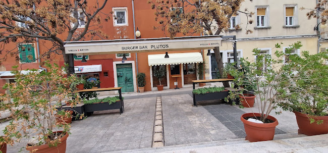 Pluto’s Burger Bar