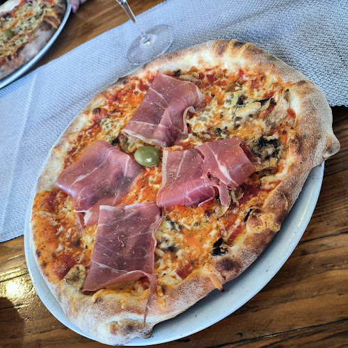 Opinii despre Pizzeria Torkul în Sveti Filip i Jakov - Gastronomija i ugostiteljstvo