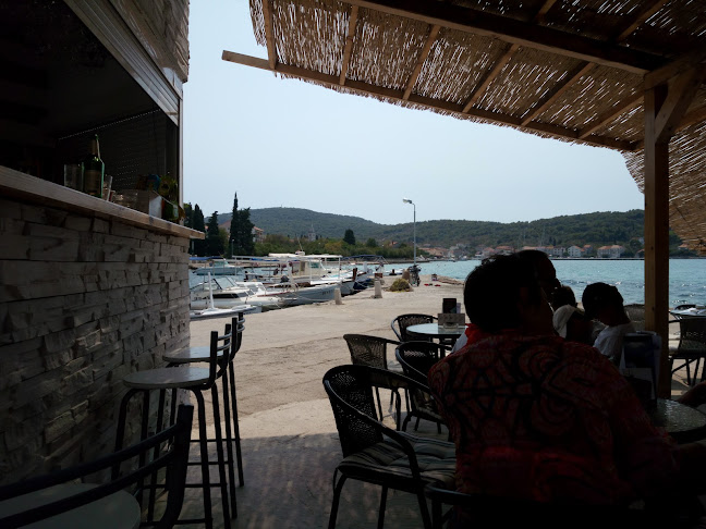 Opinii despre Obrt Juka Beach Bar Vila în Zlarin - Gastronomija i ugostiteljstvo
