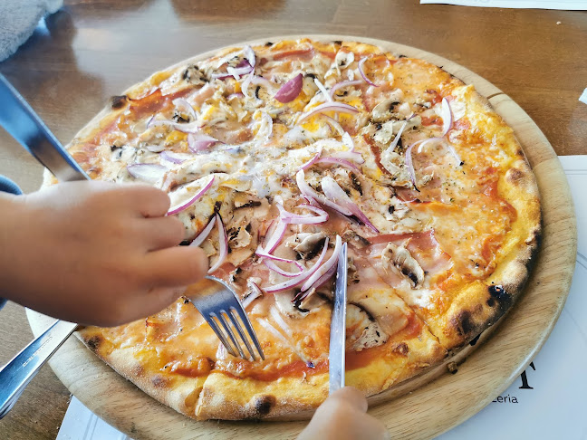 PRŠUT • konoba • pizzeria • grill • - Gastronomija i ugostiteljstvo