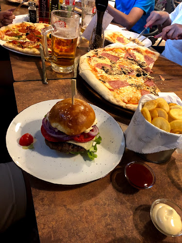 Street Food La Strada - Gastronomija i ugostiteljstvo